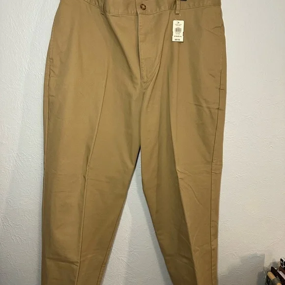 L.L. Bean Flannel Lined Men’s Khakis - Picture 2 of 4
